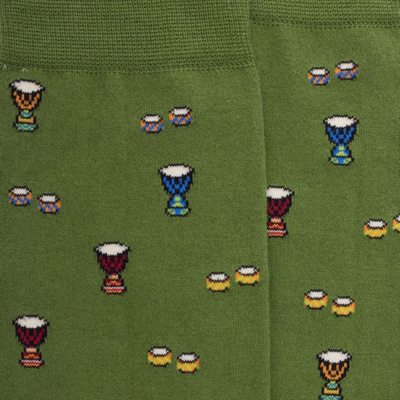 Men's cotton socks with drums repeat pattern - Green Country | Doré Doré