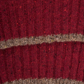 Unisex plain wool scarf with contrasting border - Amaranth red & Cream | Doré Doré